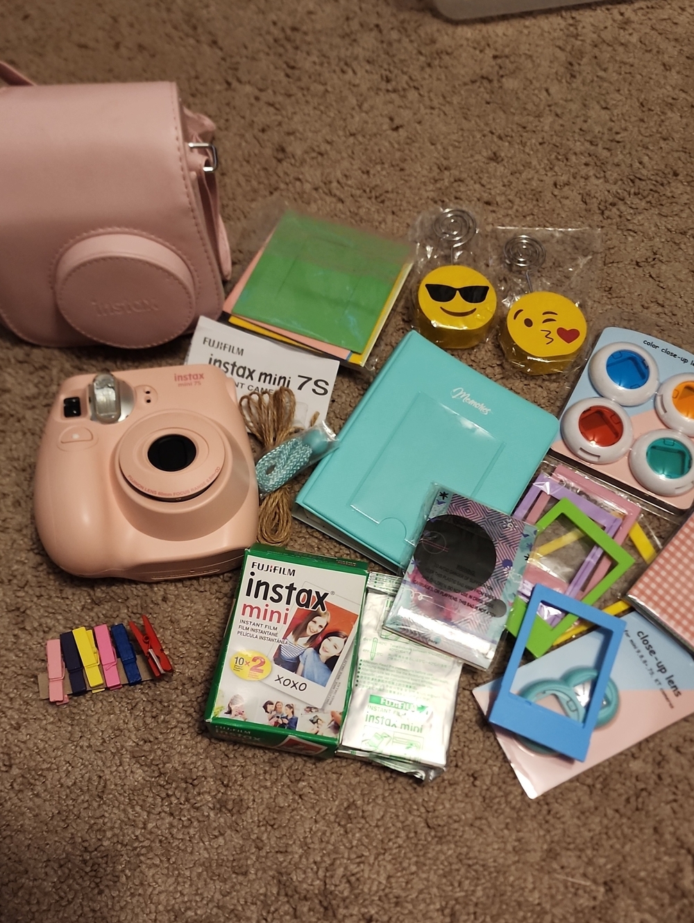 Fujifilm Pink Instax Mini 7S Camera Kit with Teal Album